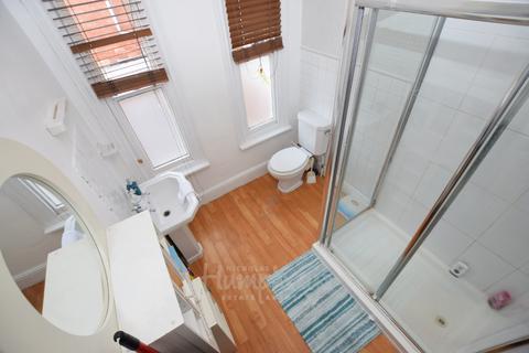 1 bedroom in a house share to rent, Colwyn Road, Northampton NN1
