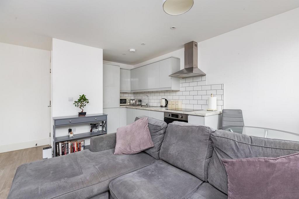 8 Manor Gardens-LR2.jpg