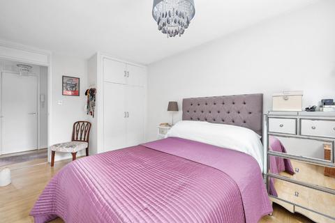 1 bedroom flat for sale, Bartholomew Close, London