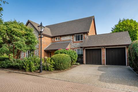 5 bedroom detached house for sale, Piermont Place, Bromley