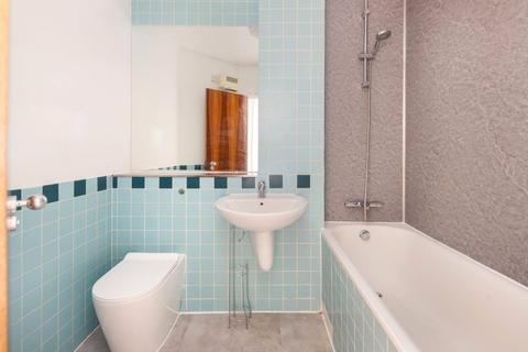 24 Hanover Place, London, E3 4QD
