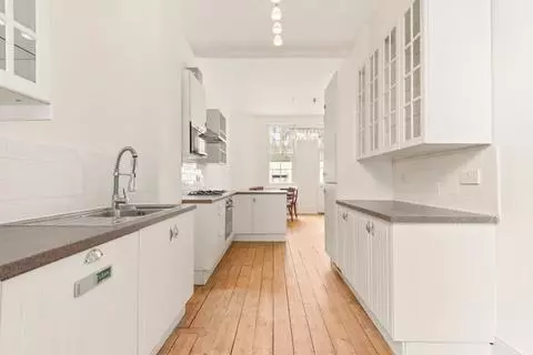 3 bedroom flat to rent – pohled 3