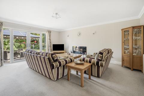 4 bedroom detached bungalow for sale, Dovehouse Lane, Kensworth, Dunstable, LU6