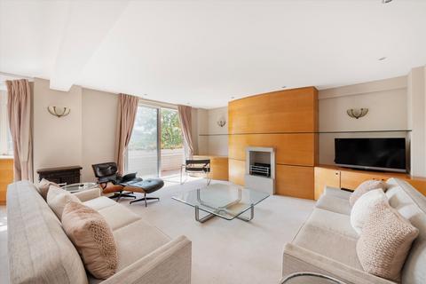 3 bedroom flat for sale, St James's Close, St John's Wood NW8