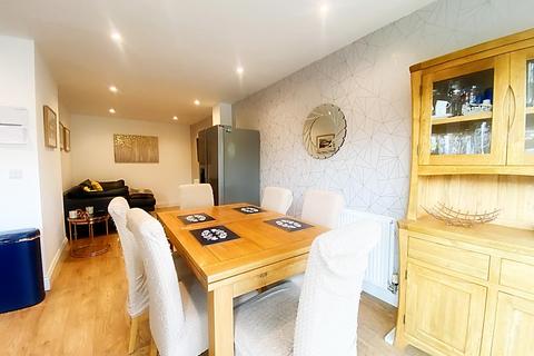 4 bedroom semi-detached house for sale, Housesteads Close, Wallsend