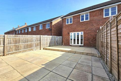 30 Millstone Way, Gloucester, GL1 5QW