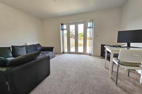 30 Millstone Way, Gloucester, GL1 5QW