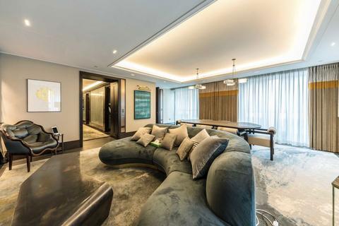 2 bedroom flat to rent, Ashburton Place, London W1J