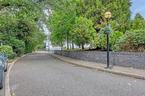 2 bedroom apartment for sale, Belgrave Heights, Wanstead