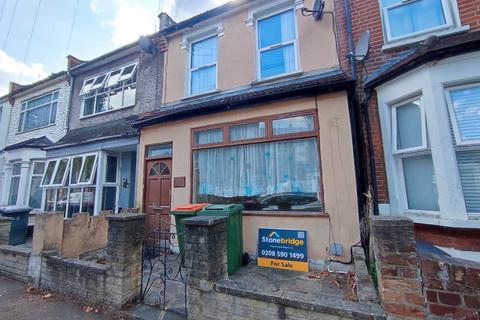 2 bedroom terraced house for sale, Hubert Rd, East Ham, E6