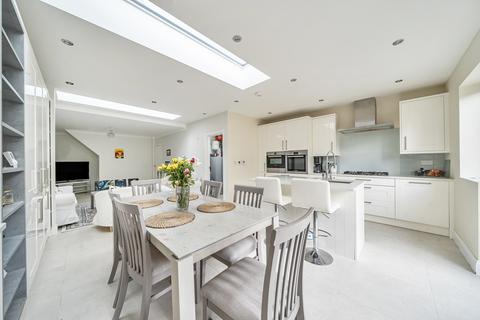 6 Walton Drive, Harrow, HA1 4UZ