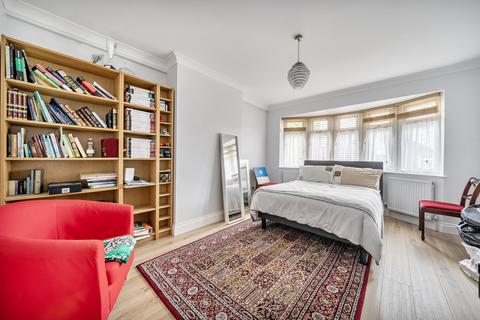 6 Walton Drive, Harrow, HA1 4UZ