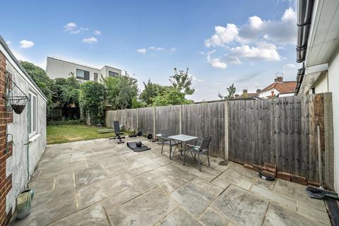 6 Walton Drive, Harrow, HA1 4UZ
