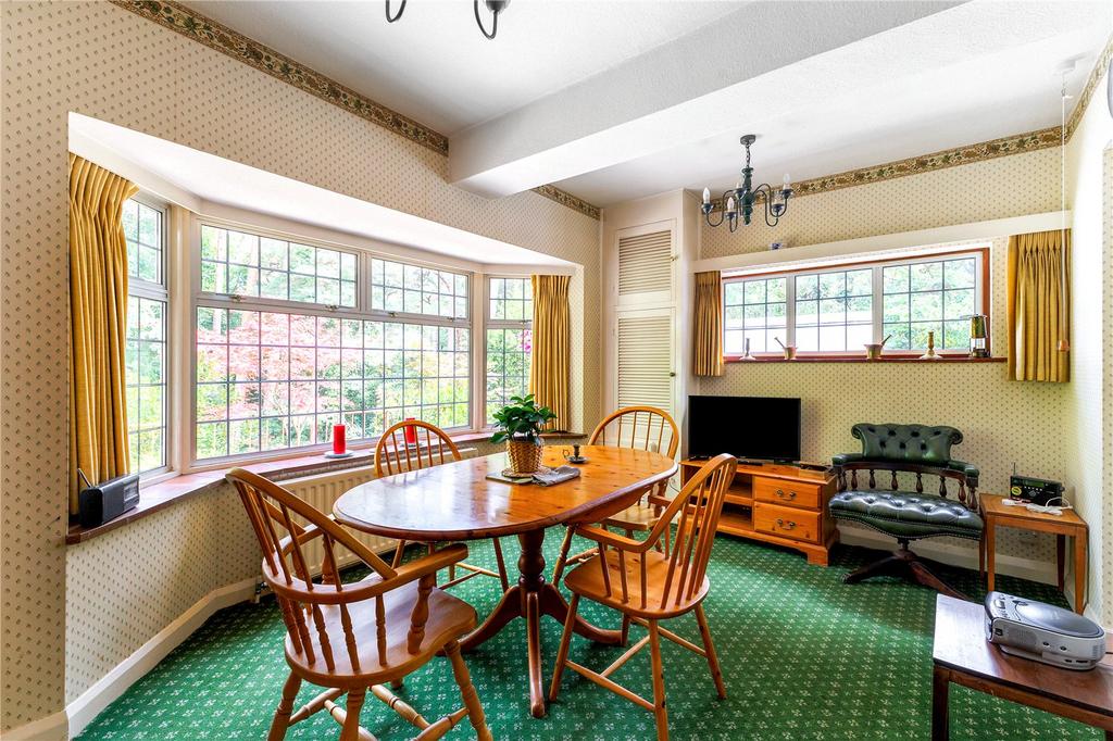 Breakfast Room