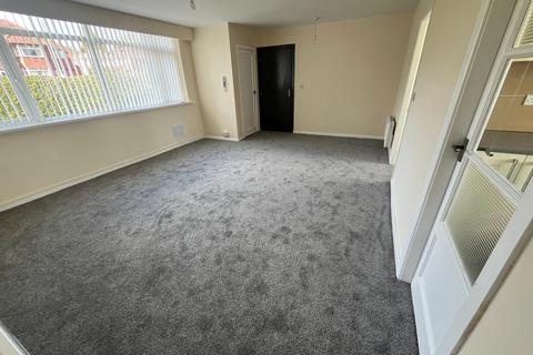 3 bedroom apartment to rent, Middleton Road, Manchester, M8