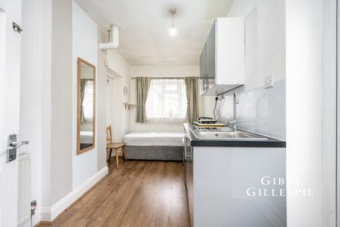 undefined, Ivy Close, Pinner, Middlesex, HA5