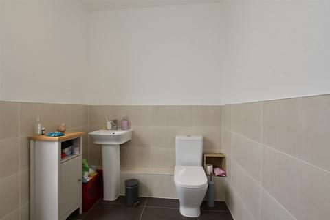 39 Althorne Way, Dagenham, RM10 7FT