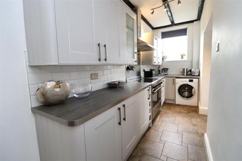 2 bedroom character property for sale, Front Street, Middleton On The Wolds, Driffield