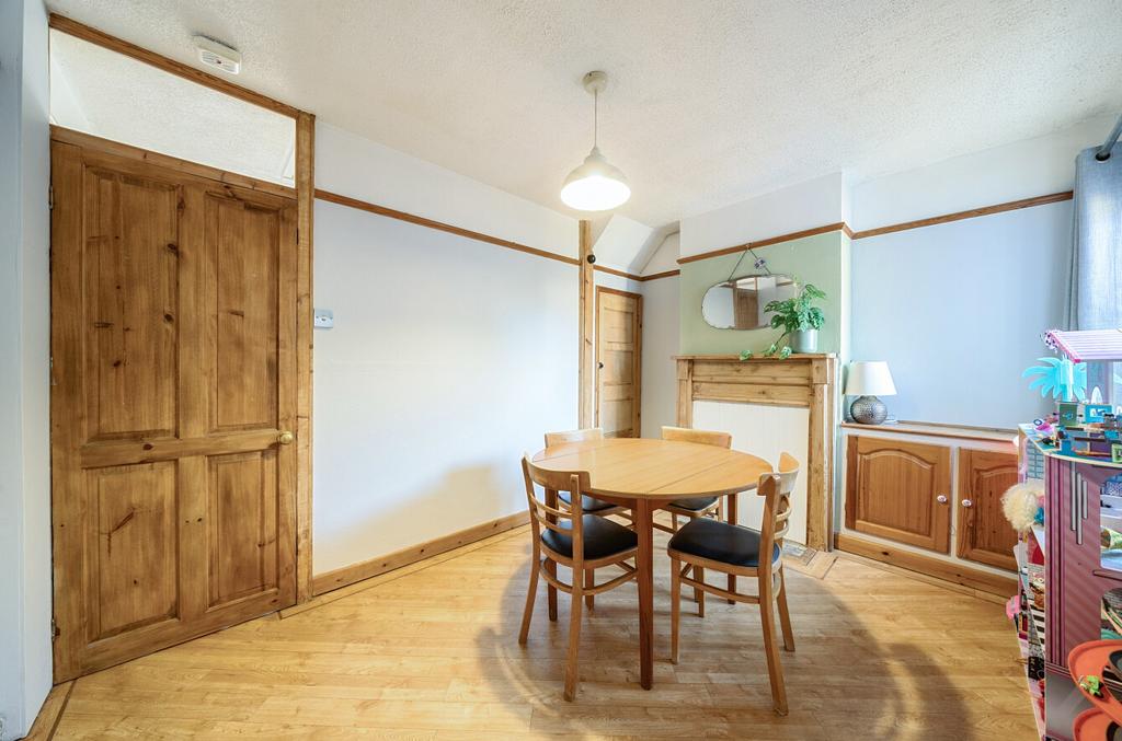 1335666-15-6899ee...