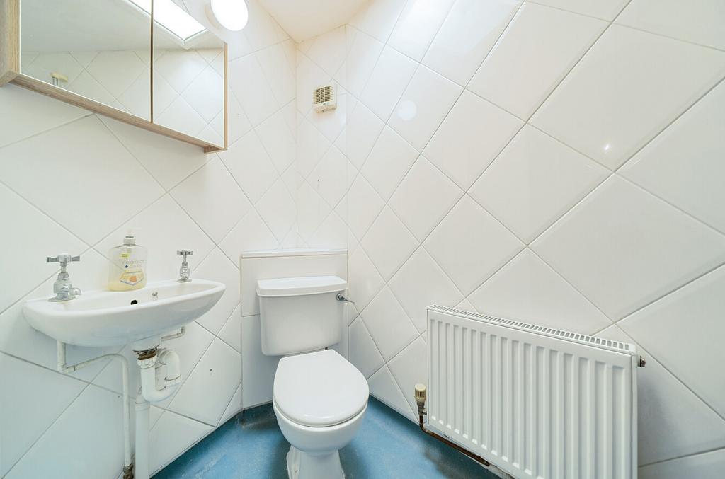 1335666-8-6899ee9...