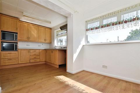 2 bedroom semi-detached bungalow for sale, Watkinson Close, Preston HU12
