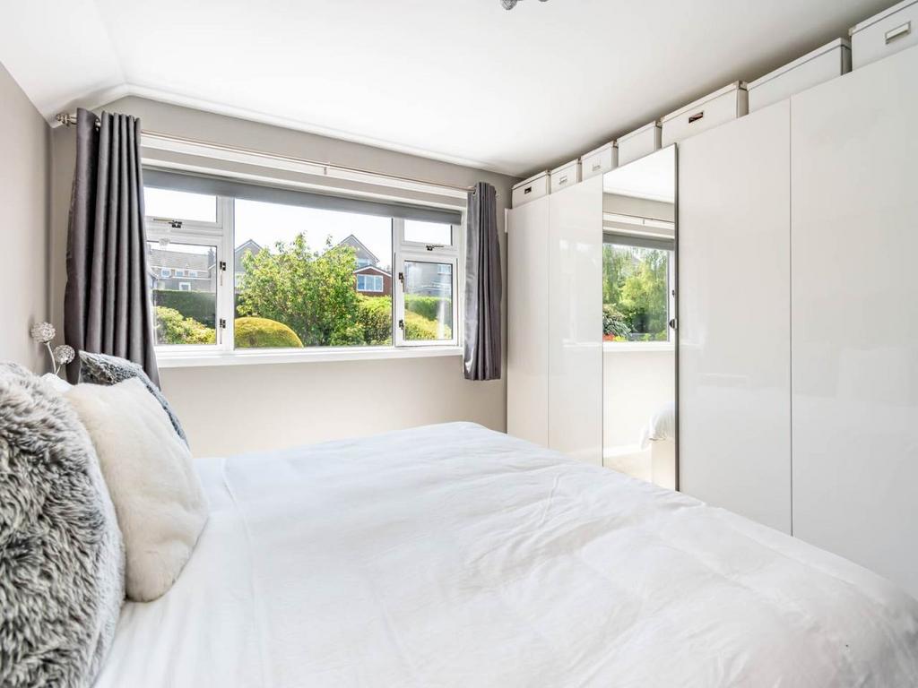 63881 42-Thomson Cres