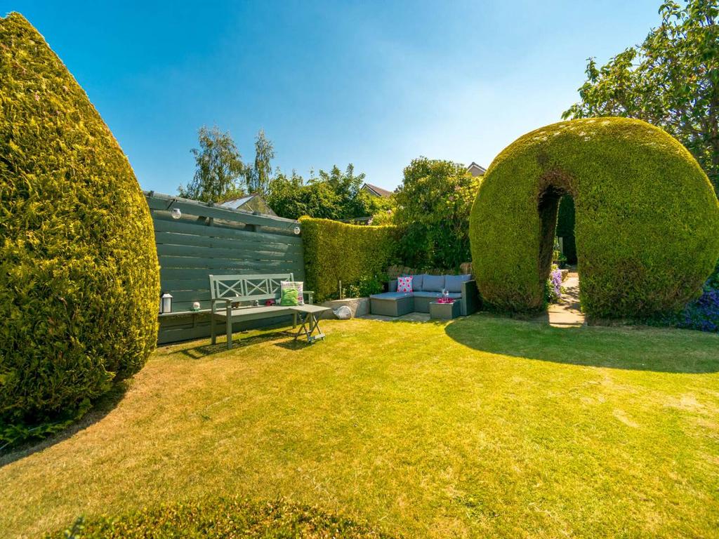 63881 42-Thomson Cres