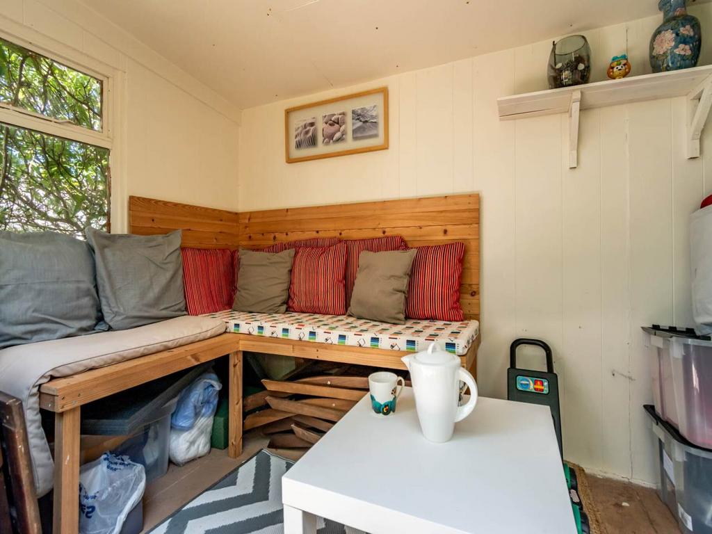 63881 42-Thomson Cres