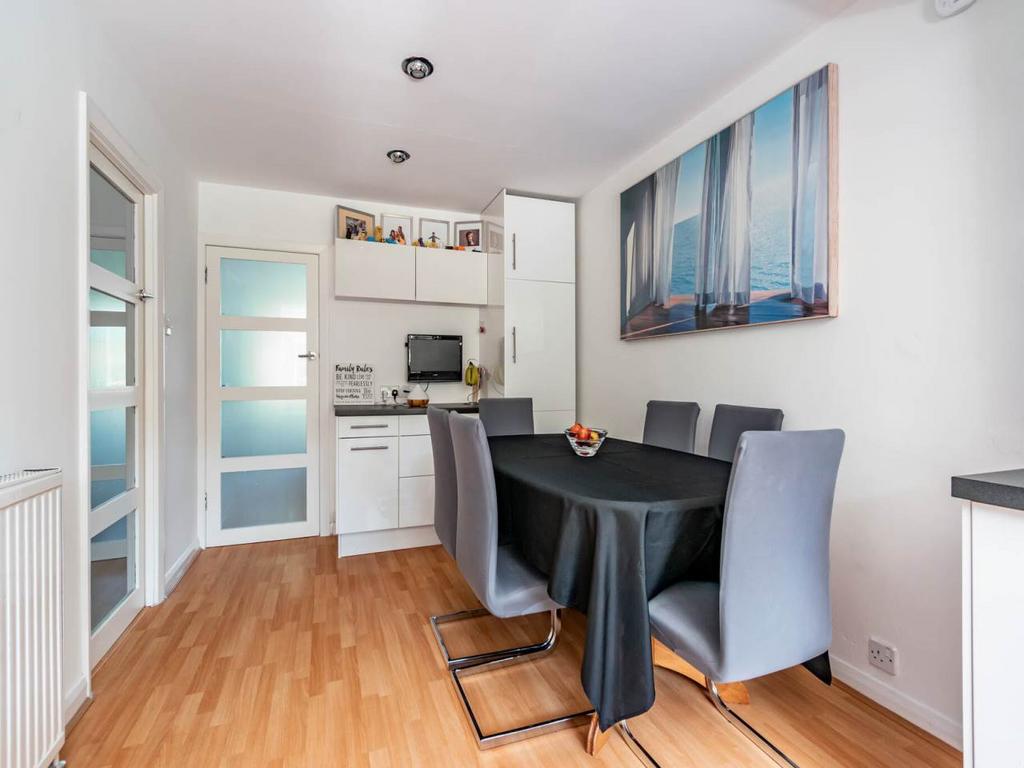 63881 42-Thomson Cres