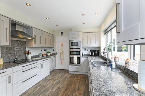 9 Beechfield, Wakefield, WF2 6AW