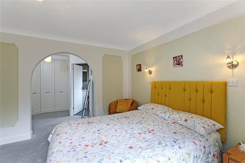 9 Beechfield, Wakefield, WF2 6AW