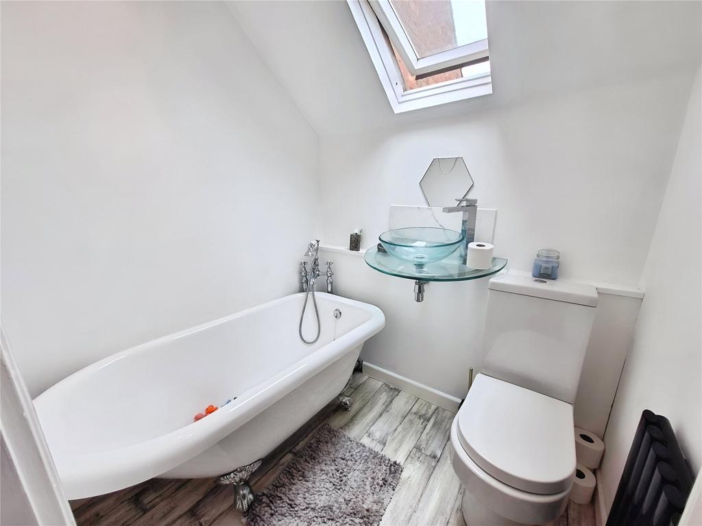 En Suite Bathroom