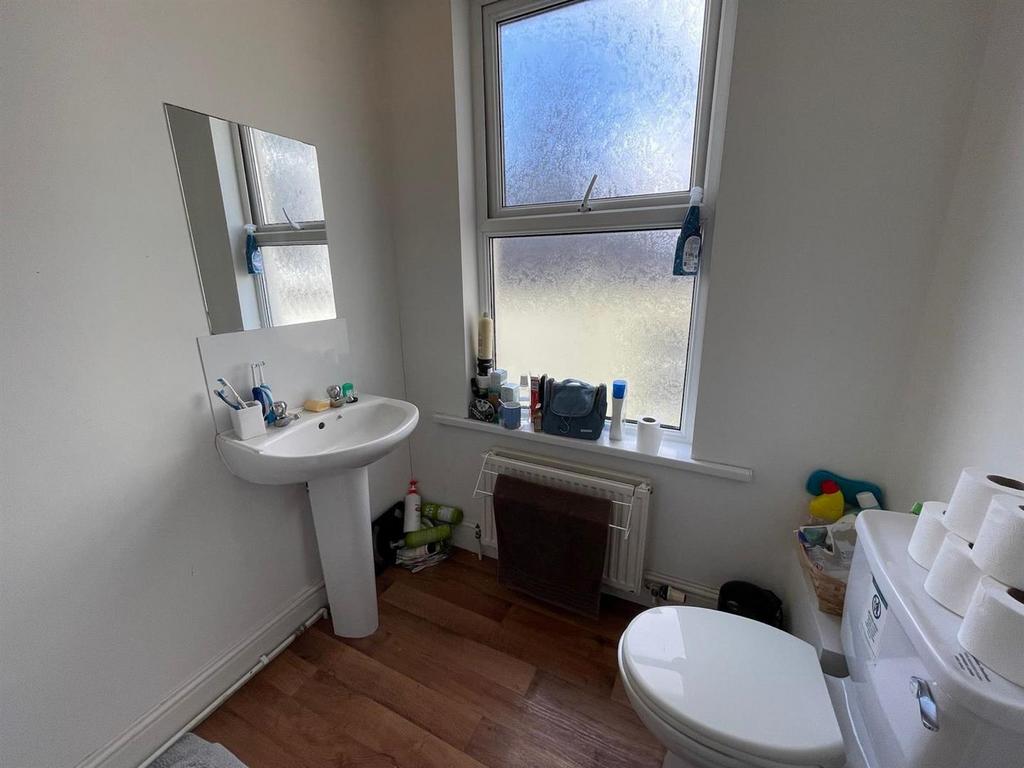 Bathroom.jpg