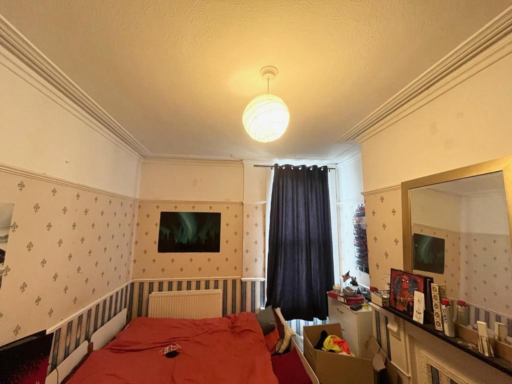 33 Hamilton Gardens room 2 shot.jpg