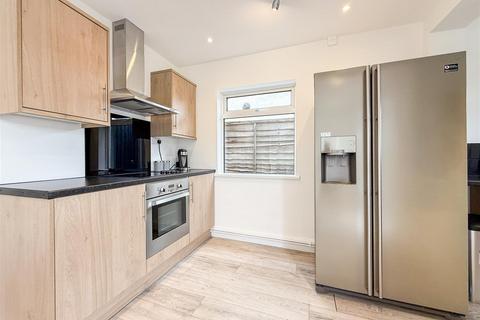 79 Chapel Road, Burnham-on-crouch, CM0 8JD