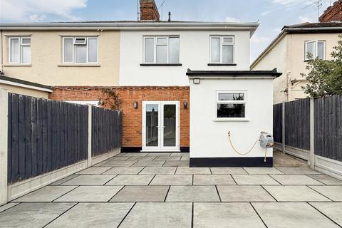 79 Chapel Road, Burnham-on-crouch, CM0 8JD