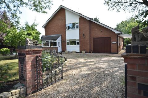 4 bedroom detached house for sale, Front Street, Barnby in the Willows, Newark