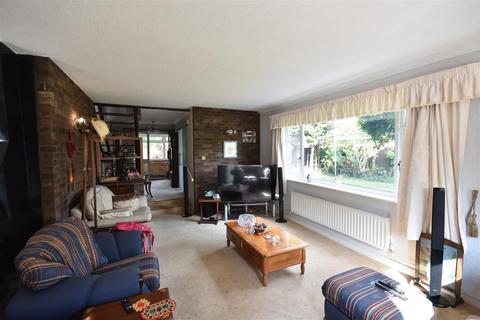 4 bedroom detached house for sale, Front Street, Barnby in the Willows, Newark