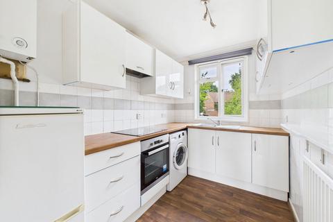 undefined, Roebuck Close, Horsham RH13