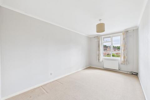 undefined, Roebuck Close, Horsham RH13