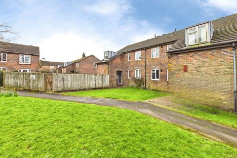 Roebuck Close, Horsham RH13