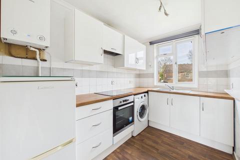 2 bedroom flat for sale, Roebuck Close, Horsham RH13