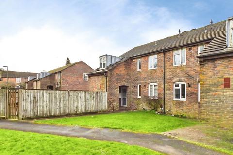 undefined, Roebuck Close, Horsham RH13