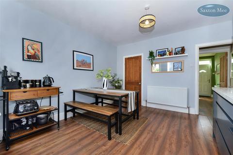 150 Lydgate Lane, Sheffield, S10 5FP