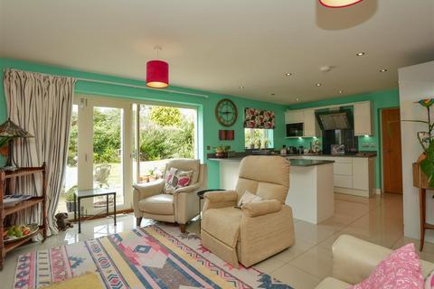 4 bedroom link detached house for sale, Pecketts Close, Sheriff Hutton