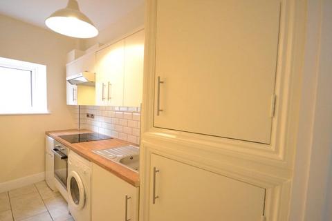 1 bedroom flat to rent, Caversham Road, Reading, Berkshire, RG1