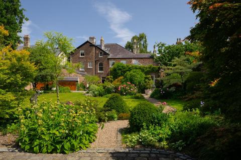 7 bedroom house for sale, Tadcaster Road, York