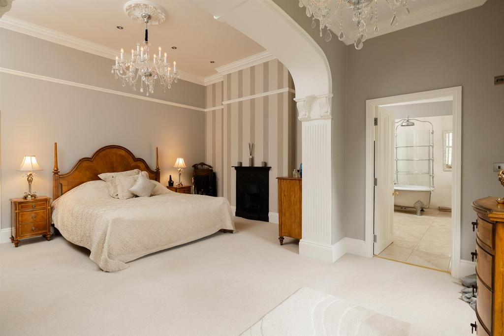 Bedroom 3 Suite