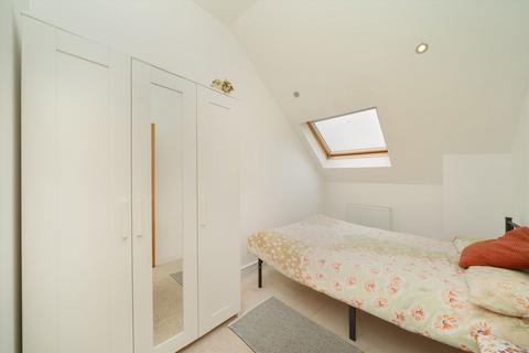 2 bedroom flat for sale, Kilburn Lane, London W10