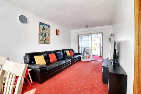 3 bedroom semi-detached house for sale, Taunton Way, Stanmore